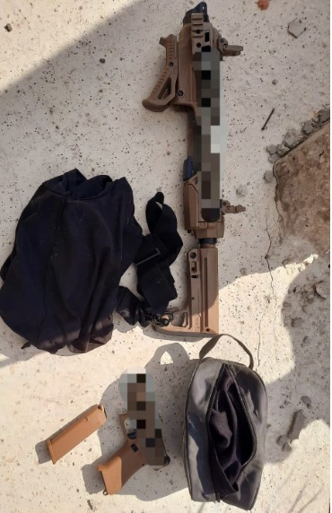רובה ואקדח, הנשק שנתפס, תמונה קרדיט דוברות המשטרה