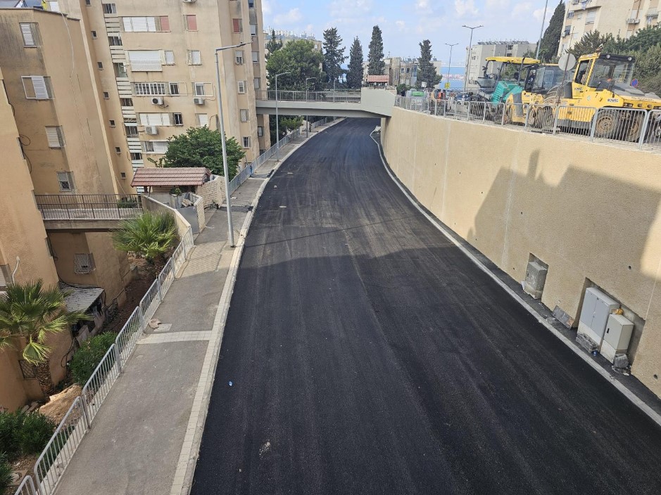 דרך יד לבנים: הסתיימו העבודות לשיקום קיר התמיכה ברחוב. קרדיט צילום: דוברות עיריית חיפה